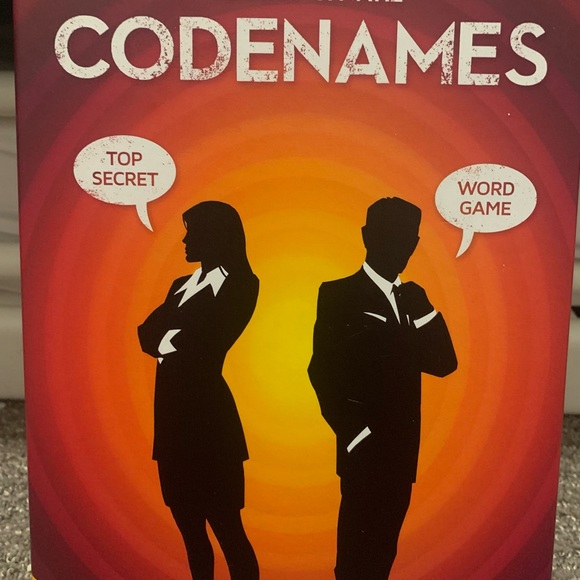 New Codenames Game 2-8 Players Popular English - Picture 2 of 11